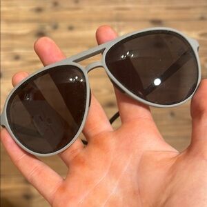 Stylish Gray Sunglasses for Men